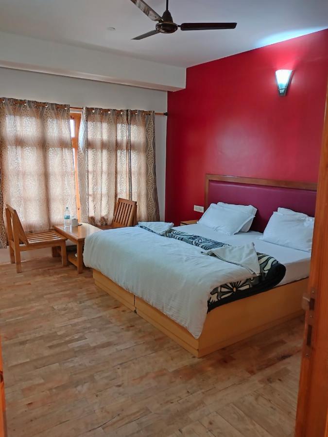 Tsaskan Hotel Leh Extérieur photo