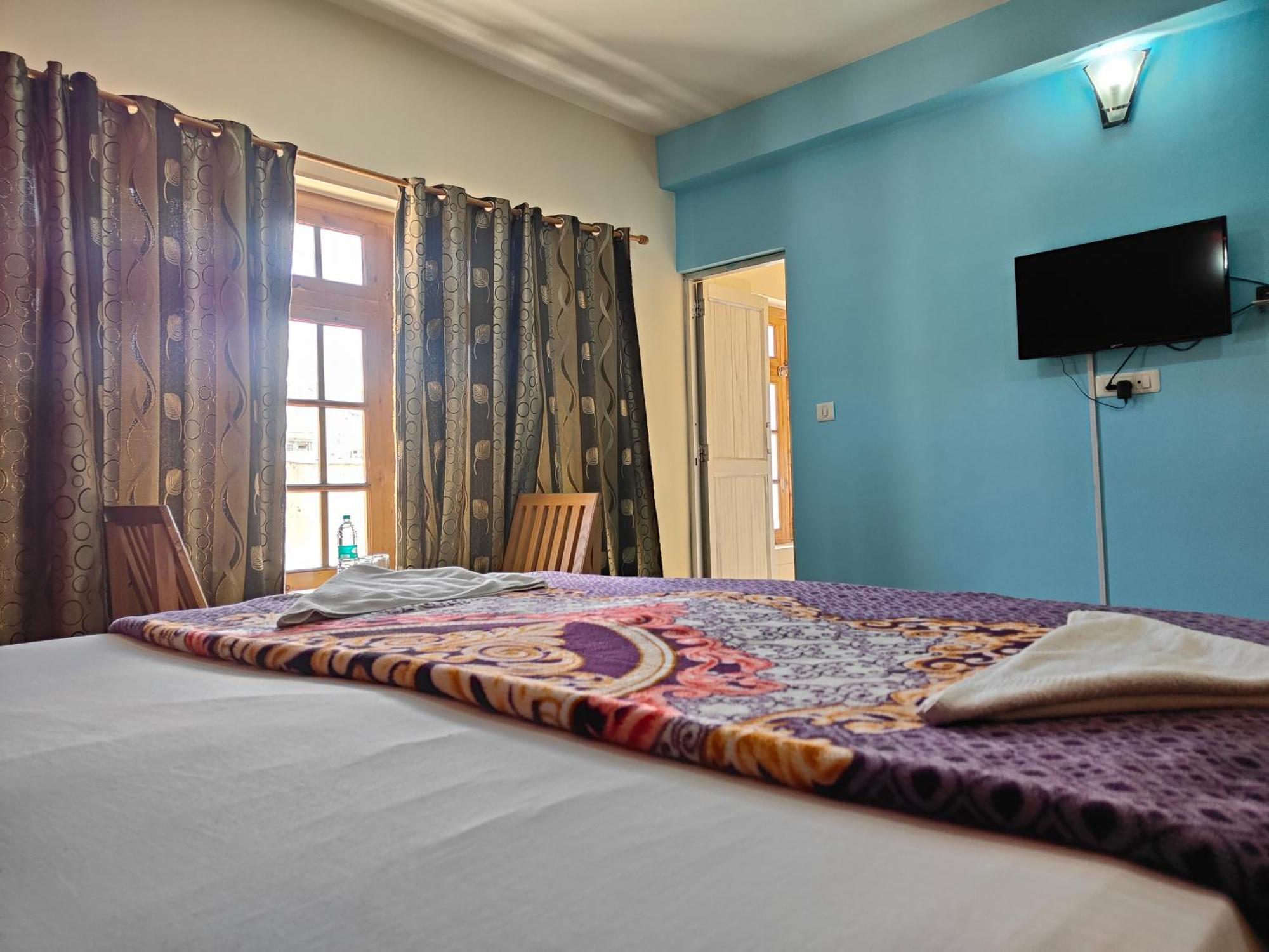 Tsaskan Hotel Leh Extérieur photo