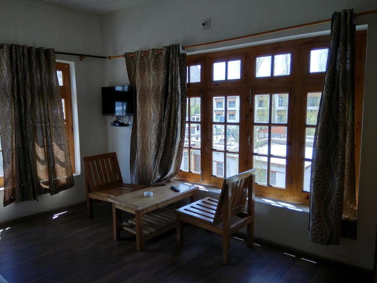 Tsaskan Hotel Leh Extérieur photo